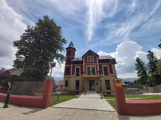 Escola Municipal de Música Issi Fabra, Escuela de Musica en Puigcerdà,Girona
