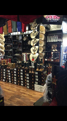 Shopping Mall «Elgin Shopping Mall», reviews and photos, 308 S McLean Blvd, Elgin, IL 60123, USA