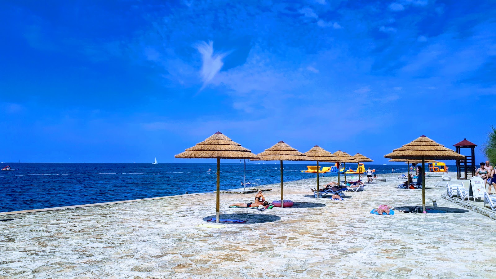 Foto van Materada beach - populaire plek onder ontspanningskenners