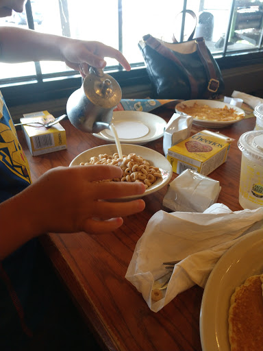 American Restaurant «Cracker Barrel Old Country Store», reviews and photos, 13833 W Hillsborough Ave, Tampa, FL 33635, USA