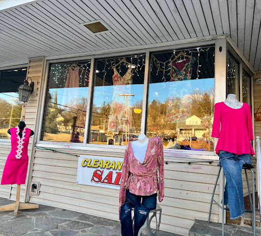 Consignment Shop «Sass upscale resale boutique», reviews and photos, 10866 York Rd, Cockeysville, MD 21030, USA