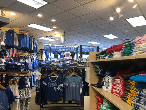 Sportswear Store «Rally House Plaza», reviews and photos, 452 Ward Pkwy, Kansas City, MO 64112, USA