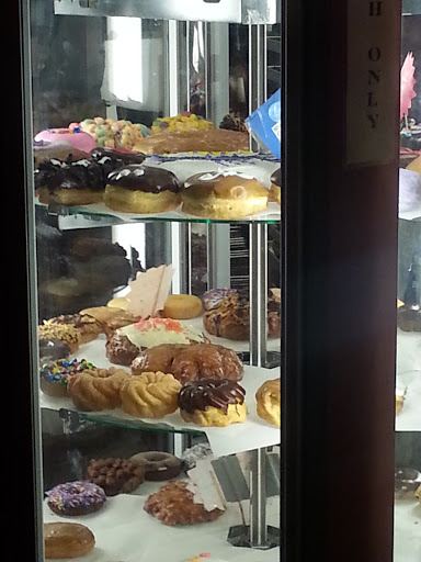 Donut Shop «Voodoo Doughnut», reviews and photos, 22 SW 3rd Ave, Portland, OR 97204, USA