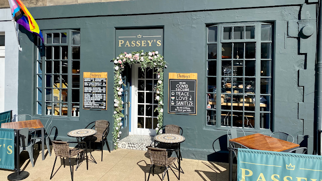 Passey's Cafe Bar & Bistro