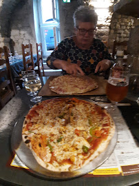 Plats et boissons du Pizzeria Le Caveau à Baume-les-Dames - n°11