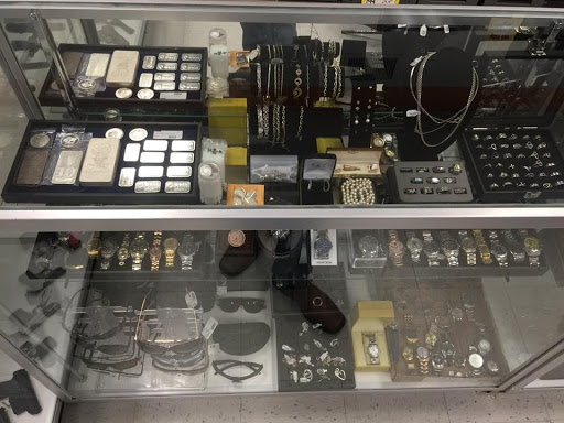 Pawn Shop «River City Pawn & Jewelry», reviews and photos, 417 Main St, Schertz, TX 78154, USA