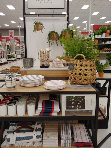 Department Store «Target», reviews and photos, 1135 Woodstock Rd, Roswell, GA 30075, USA