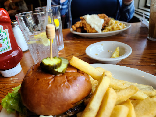 American Restaurant «Cracker Barrel Old Country Store», reviews and photos, 6699 S Semoran Blvd, Orlando, FL 32822, USA