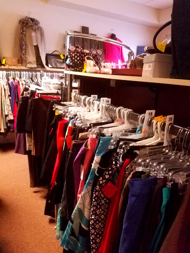 Consignment Shop «Brand Used Thrift And Consignment Shop», reviews and photos, 157 Dolson Ave, Middletown, NY 10940, USA