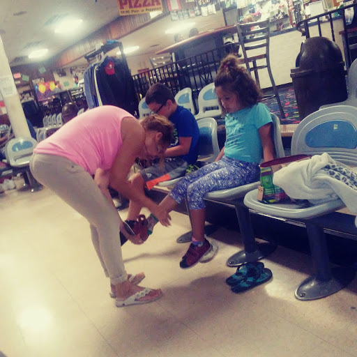 Bowling Alley «Medford Bowling Center», reviews and photos, 665 Stokes Rd, Medford, NJ 08055, USA