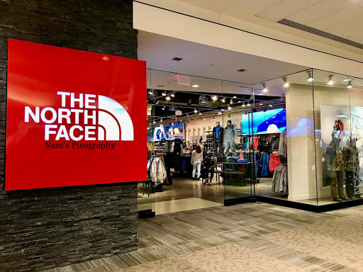 The North Face, 250 Granite St, Braintree, MA 02184, USA, 
