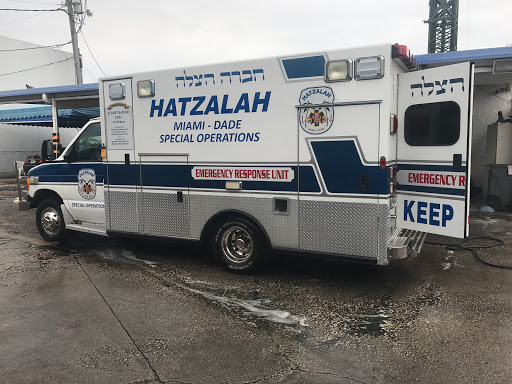 Car Detailing Service «South Beach Finest Hand Car Wash», reviews and photos, 1229 18th St, Miami Beach, FL 33139, USA