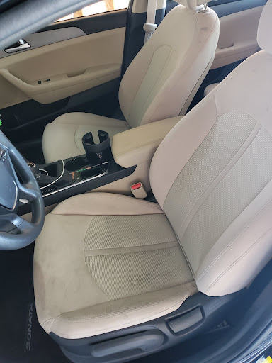 Auto Body Shop «ABRA Auto Body & Glass», reviews and photos, 2300 W Florist Ave, Glendale, WI 53209, USA