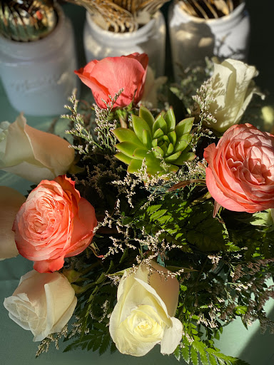 Florist «Mamaroneck Flowers», reviews and photos, 615 E Boston Post Rd, Mamaroneck, NY 10543, USA