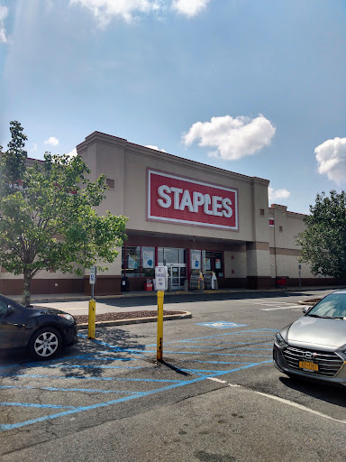 Office Supply Store «Staples», reviews and photos, 3035 NY-50, Saratoga Springs, NY 12866, USA