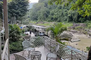Azuali Falls image