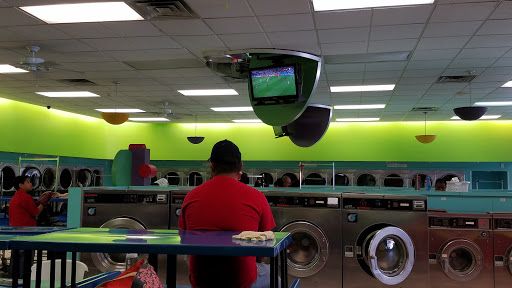 New Lavanderia Laundromat