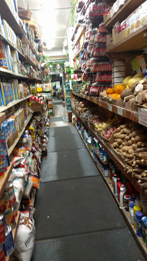 Grocery Store «Community Green Market», reviews and photos, 2228 White Plains Rd, Bronx, NY 10467, USA