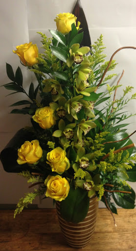 Florist «J E Flower Shop», reviews and photos, 141 Broad St, New Britain, CT 06053, USA