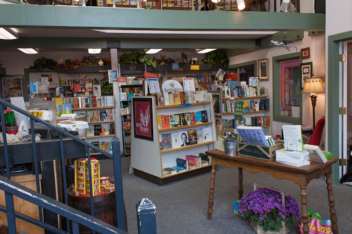 Book Store «Riverwalk Books», reviews and photos, 116 E Woodin Ave, Chelan, WA 98816, USA