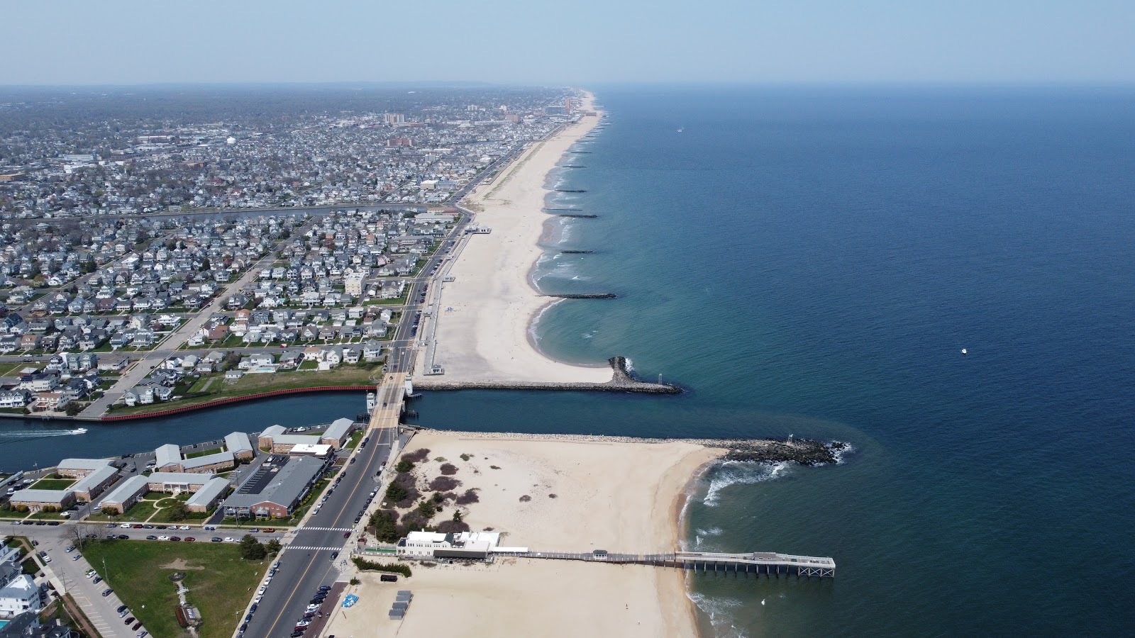 Foto von Avon Beach mit lange, gerade küste