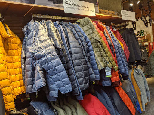 Camping Store «REI», reviews and photos, 400 El Paseo de Saratoga, San Jose, CA 95130, USA