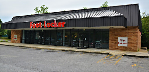 Foot Locker, 21995 Three Notch Rd, Lexington Park, MD 20653, USA, 