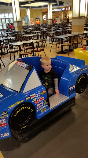 Shopping Mall «St. Clair Square», reviews and photos, 134 St Clair Square, Fairview Heights, IL 62208, USA