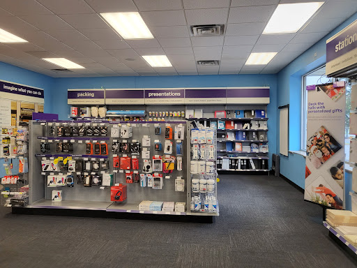 Print Shop «FedEx Office Print & Ship Center», reviews and photos, 6998 Bland St, Springfield, VA 22150, USA