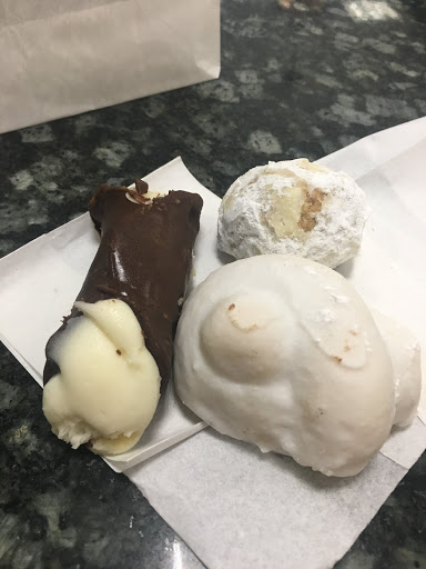 Candy Store «Morrone Pastry Shop & Cafe», reviews and photos, 2349 Arthur Ave, Bronx, NY 10458, USA