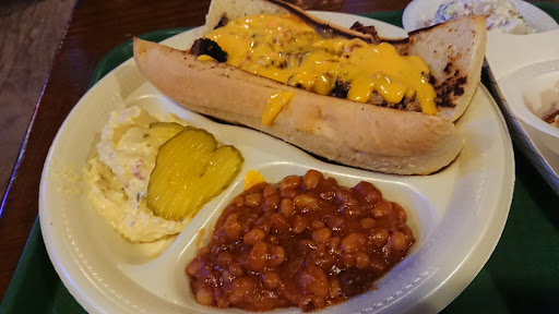 Hoegemeyer's Barbeque Barn