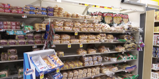 Shopping Mall «New Horizons Shopping Mall», reviews and photos, 961 E 174th St, Bronx, NY 10460, USA