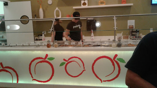 Frozen Yogurt Shop «Peachwave Frozen Yogurt & Gelato», reviews and photos, 6 W 8th St, Holland, MI 49423, USA