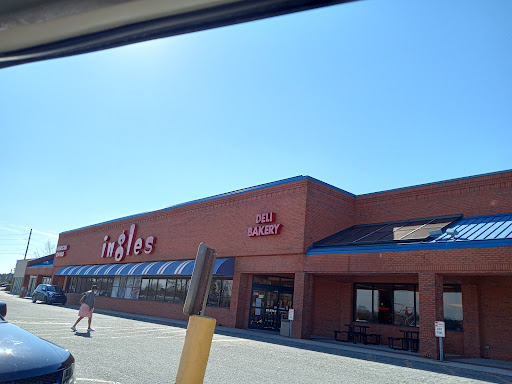 Ingles Markets, 110 Ann Denard Dr, Washington, GA 30673, USA, 