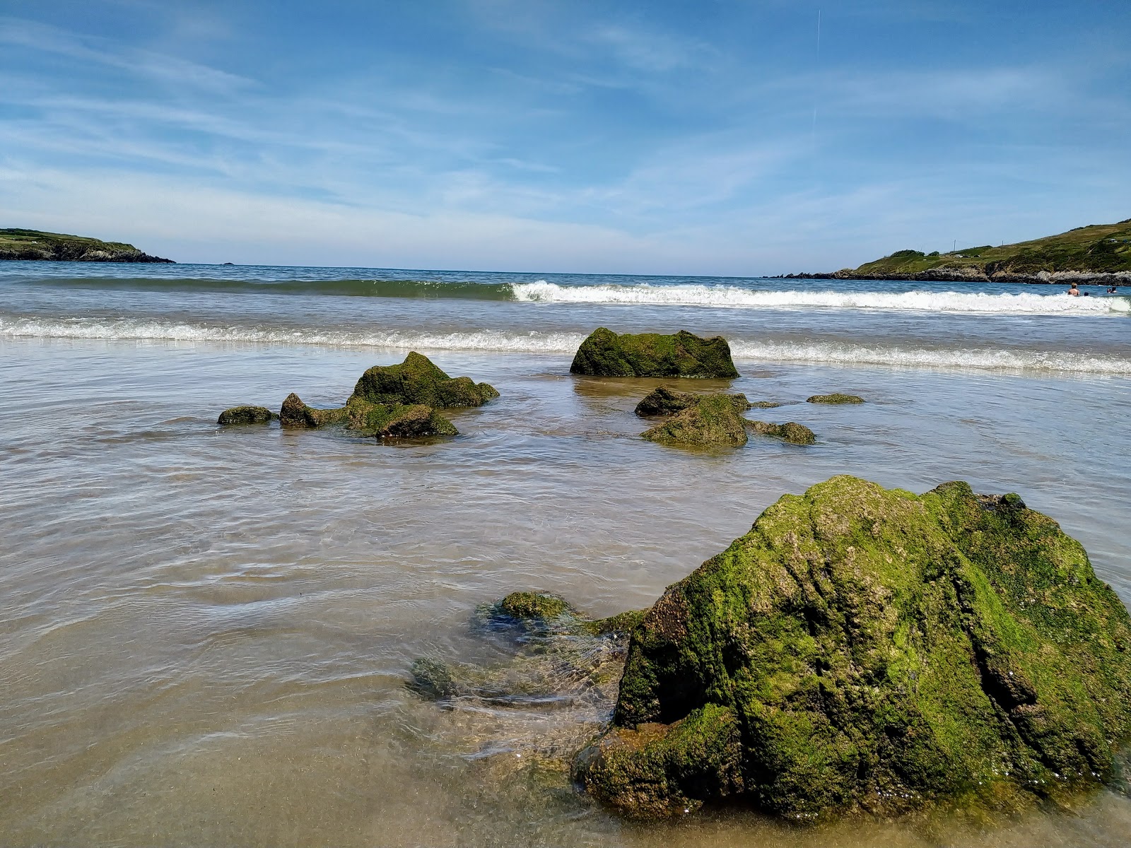 Foto de Playa de Bañugues y el asentamiento