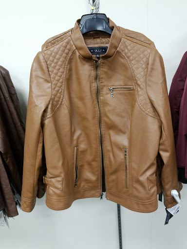 Clothing Store «Burlington Coat Factory», reviews and photos, 4701 N Harlem Ave, Harwood Heights, IL 60706, USA