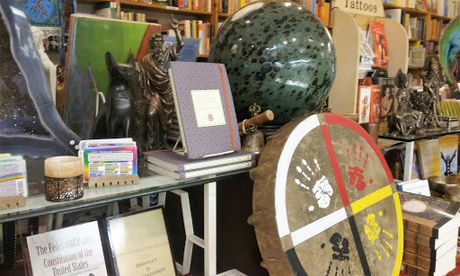 Book Store «Garland of Letters Bookstore», reviews and photos, 527 South St, Philadelphia, PA 19147, USA