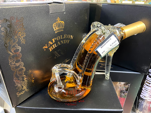 Liquor Store «Old Farm Wine & Spirits», reviews and photos, 5109 Austin Bluffs Pkwy, Colorado Springs, CO 80918, USA