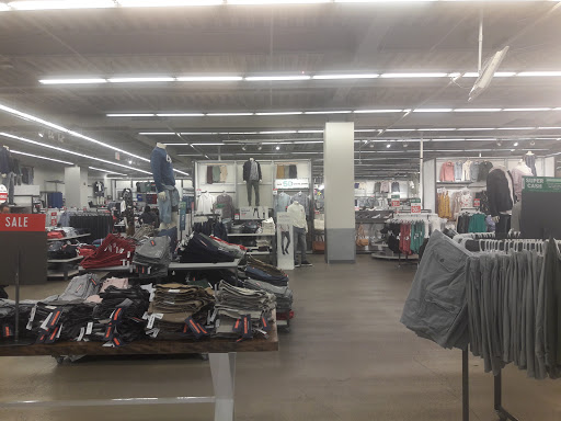 Clothing Store «Old Navy», reviews and photos, 1470 Palisades Center Dr, West Nyack, NY 10994, USA