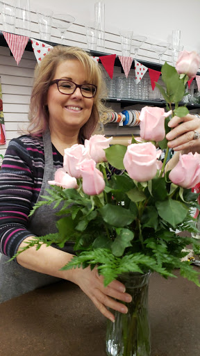 Florist «Artistic Floral», reviews and photos, 878 W Eads Pkwy, Lawrenceburg, IN 47025, USA