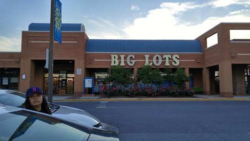 Big Lots, 19142 Montgomery Village Ave, Gaithersburg, MD 20886, USA, 