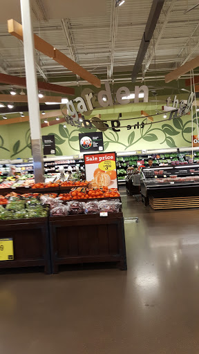 Grocery Store «Kroger», reviews and photos, 1010 N Main St, Shelbyville, TN 37160, USA