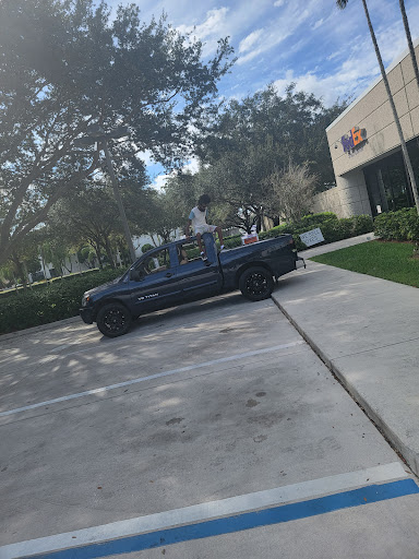 Shipping and Mailing Service «FedEx Ship Center», reviews and photos, 10501 Commerce Pkwy, Miramar, FL 33025, USA