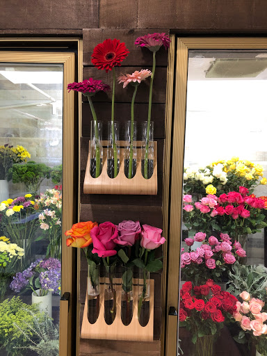 Florist «Feldis Florists Inc», reviews and photos, 2170 Sunrise Hwy, Merrick, NY 11566, USA