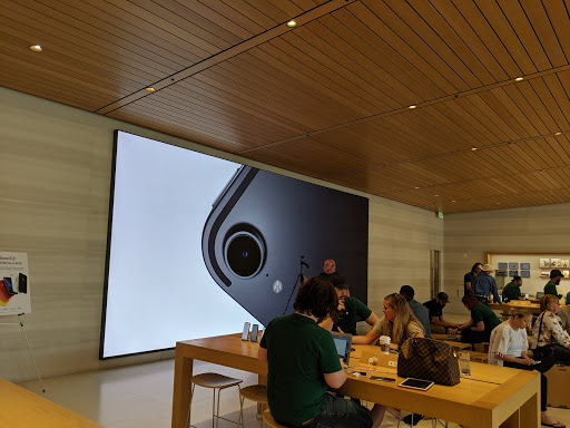 Computer Store «Apple Southlake Town Square», reviews and photos, 260 Grand Ave, Southlake, TX 76092, USA