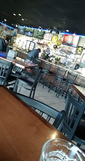 Bar & Grill «River Street Ale House», reviews and photos, 957 Rivers St, Boone, NC 28607, USA