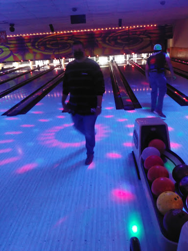 Bowling Alley «Kent Lanes-11th Frame», reviews and photos, 1524 S Water St, Kent, OH 44240, USA