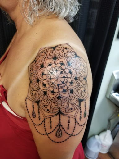 MASS-INK Custom Tattoo, 15 N Bedford St, East Bridgewater, MA 02333, USA, 