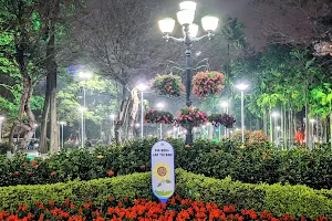 Nguyễn Bỉnh Khiêm Gardens image