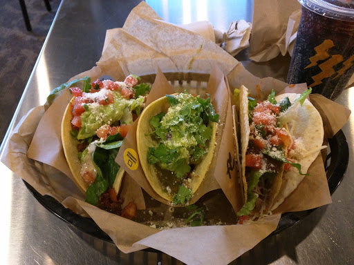 Mexican Restaurant «QDOBA Mexican Eats», reviews and photos, 10550 E Garden Dr Suite 101, Aurora, CO 80012, USA